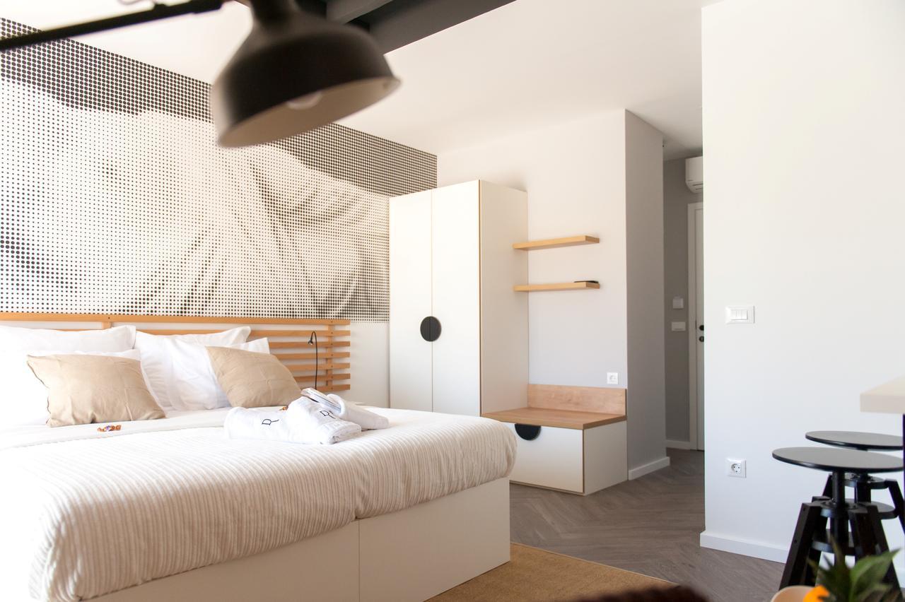 Domus Romana Lux Bed and Breakfast Zara Esterno foto
