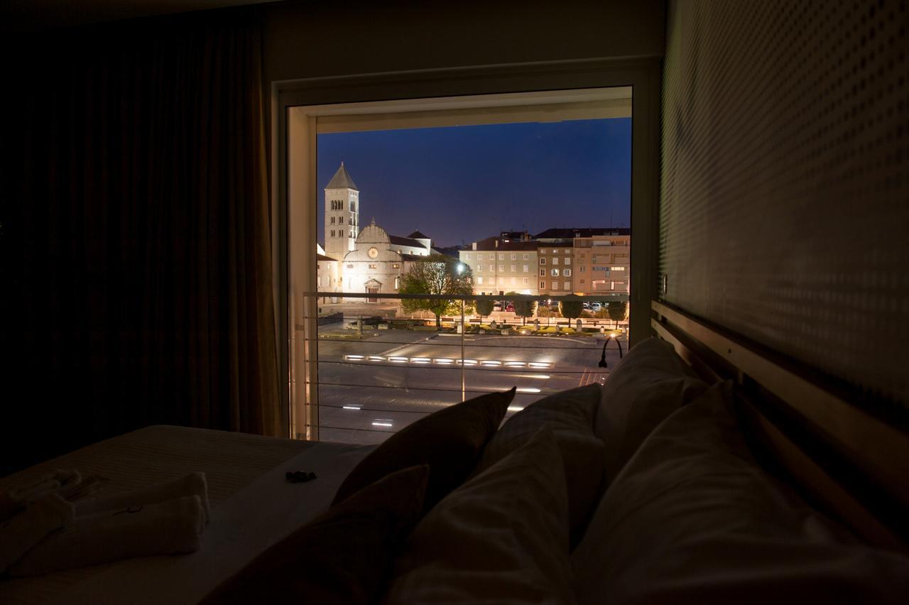 Domus Romana Lux Bed and Breakfast Zara Esterno foto