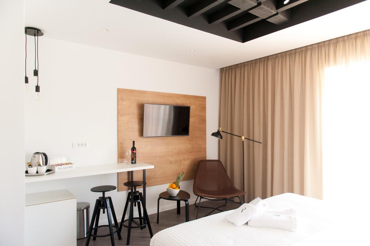 Domus Romana Lux Bed and Breakfast Zara Esterno foto