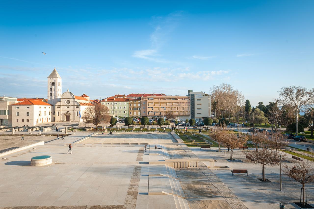Domus Romana Lux Bed and Breakfast Zara Esterno foto