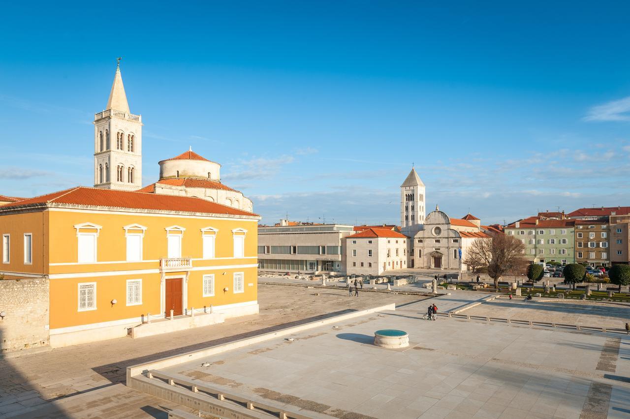 Domus Romana Lux Bed and Breakfast Zara Esterno foto